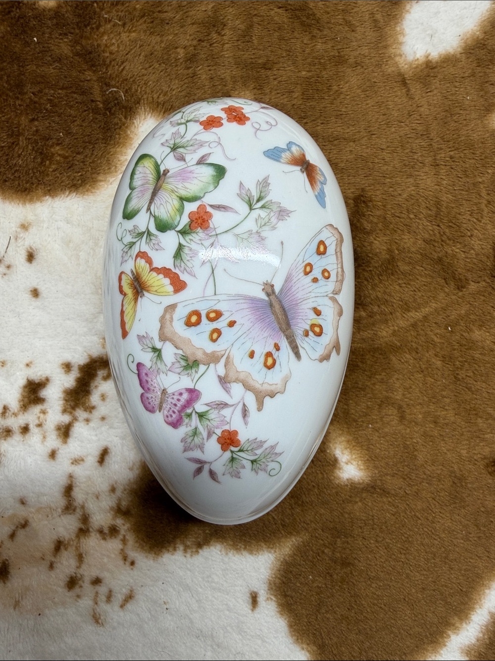 Avon White Porcelain Trinket Box with Multicolor Butterflies
